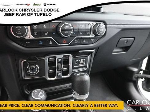 Used 2025 Jeep Wrangler Unlimited Sahara w/ Safety Group AWD/4WD image 22