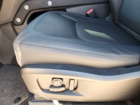 New 2026 Land Rover Defender 110 X-Dynamic SE image 24