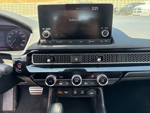 Used 2025 Honda Civic Sport image 25