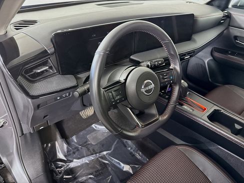 Used 2025 Nissan Kicks SR w/ Interior Electronics Package image 23