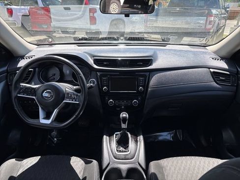 Used 2019 Nissan Rogue SV AWD/4WD image 10