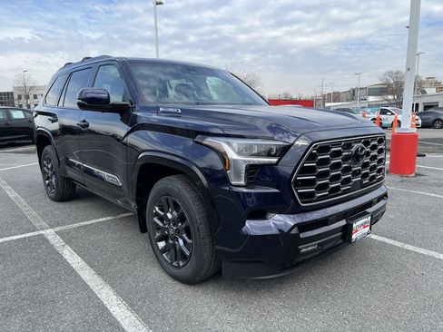 New 2026 Toyota Sequoia Platinum image 3