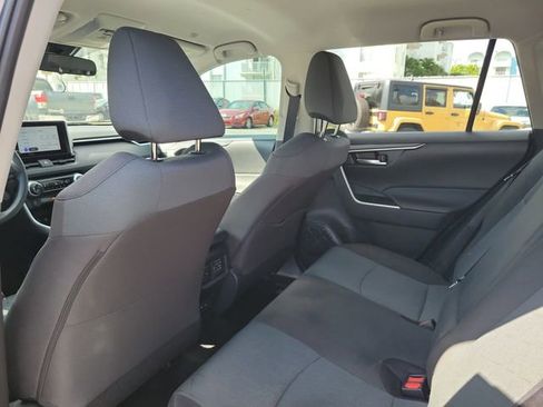 Used 2025 Toyota RAV4 XLE image 5