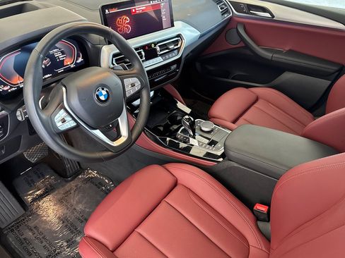 Used 2024 BMW X4 xDrive30i w/ Premium Package AWD/4WD image 9