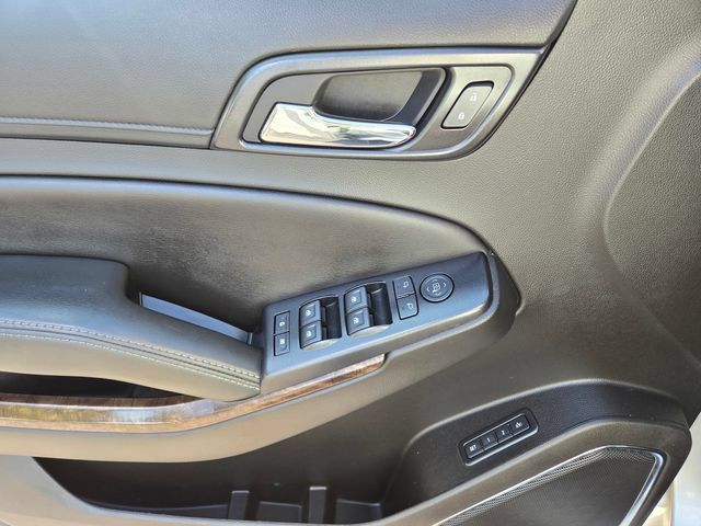 Used 2018 Chevrolet Suburban LT AWD/4WD image 16