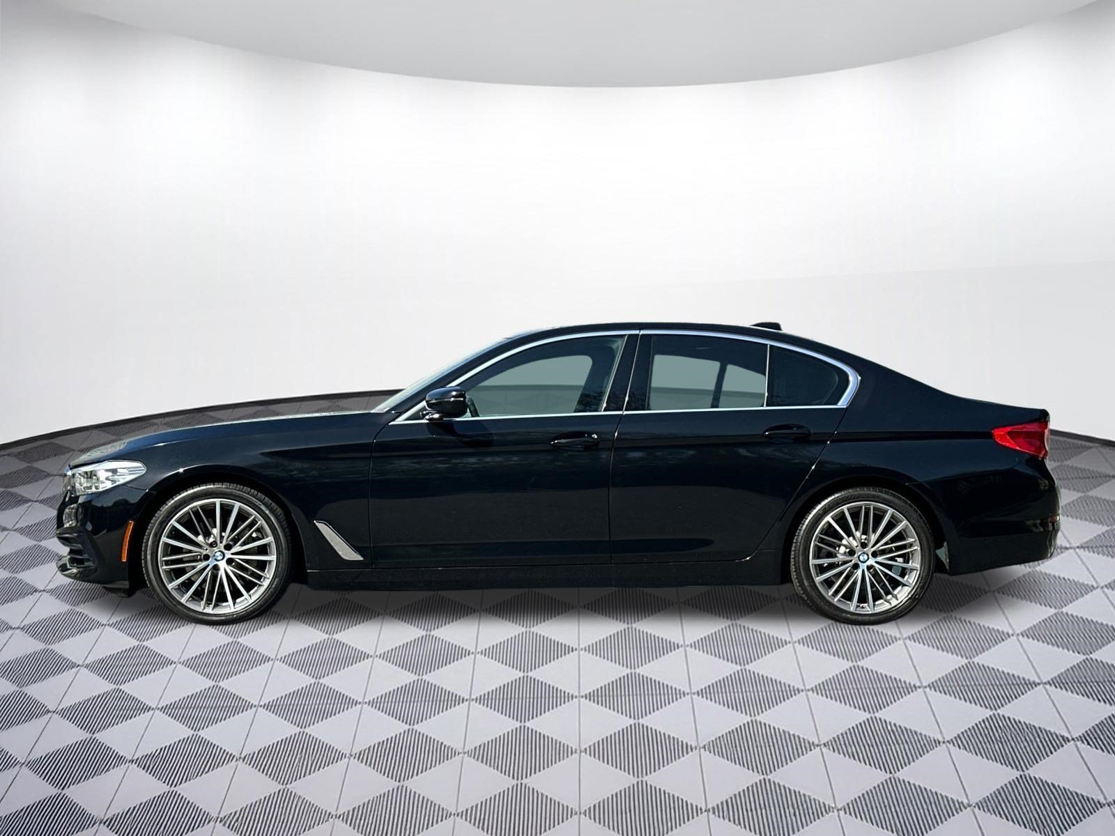 Used 2019 BMW 530i w/ Convenience Package RWD image 2