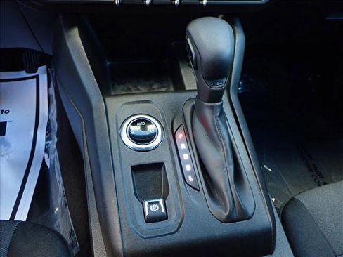 Used 2024 Chevrolet Colorado W/T image 18