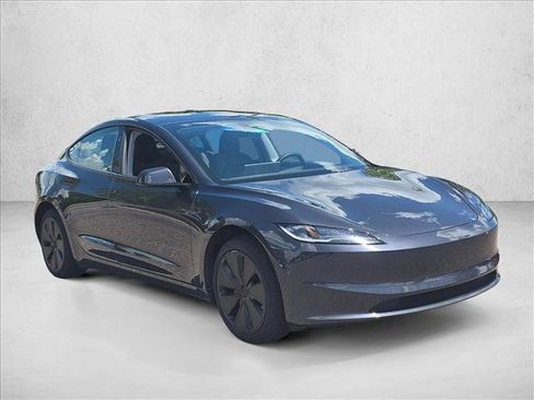 Used 2025 Tesla Model 3 Long Range RWD image 3