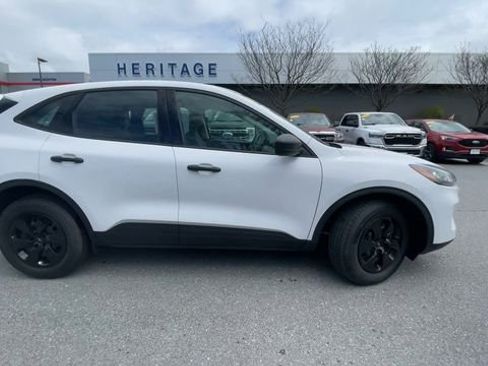 Used 2022 Ford Escape S AWD/4WD image 9