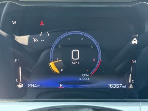 Used 2025 Chevrolet Trax LT FWD image 15