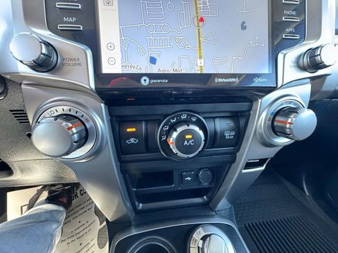 Used 2022 Toyota 4Runner SR5 Premium w/ Moonroof Package AWD/4WD image 13