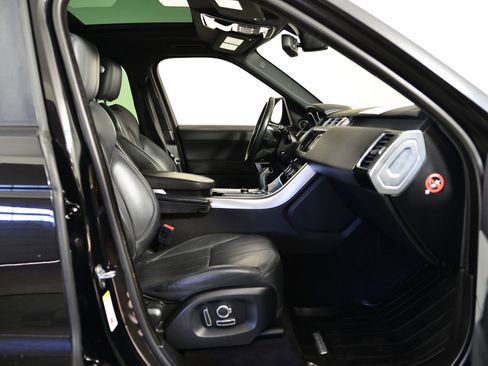 Used 2016 Land Rover Range Rover Sport HSE image 18