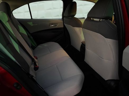 Used 2021 Toyota Corolla LE FWD image 18