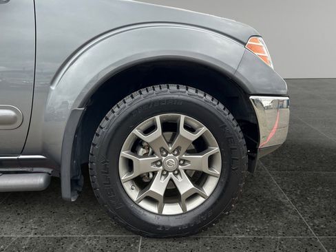 Used 2017 Nissan Frontier SL image 9