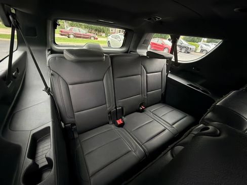 Used 2024 Chevrolet Suburban LT AWD/4WD image 31