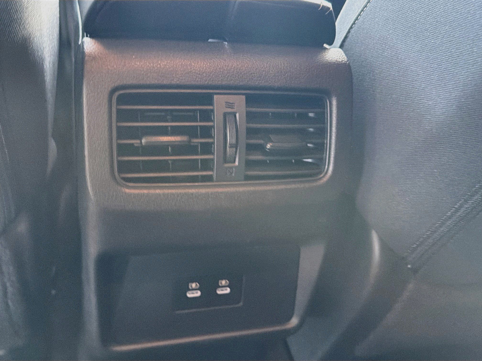 Used 2025 Nissan Rogue SV AWD/4WD image 26
