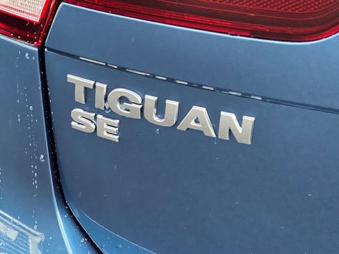 Used 2020 Volkswagen Tiguan SE w/ 3rd Row Seat Package image 24