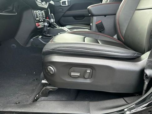 New 2025 Jeep Gladiator Rubicon w/ Convenience Group image 19