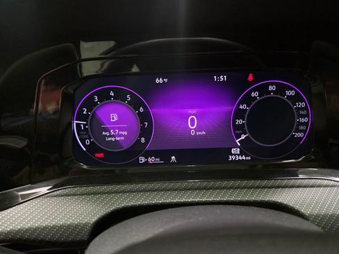 Used 2022 Volkswagen Golf R AWD/4WD image 18