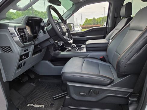 Used 2025 Ford F150 Lariat w/ Equipment Group 501A Mid AWD/4WD image 5