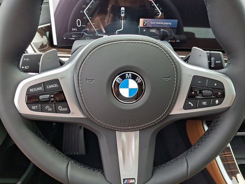 New 2026 BMW X5 xDrive40i w/ M Sport Package AWD/4WD image 15