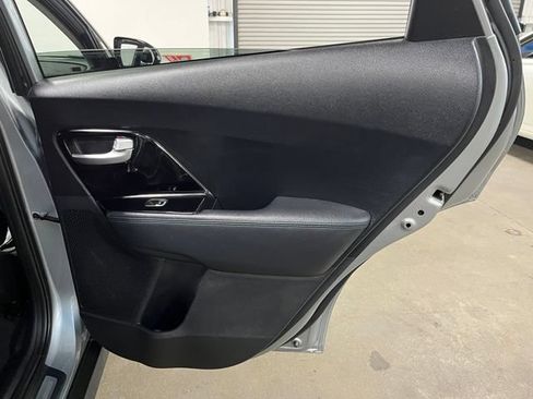 Used 2019 Kia Niro EX Premium FWD image 15