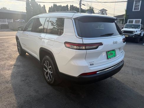 Used 2025 Jeep Grand Cherokee L Limited AWD/4WD image 4