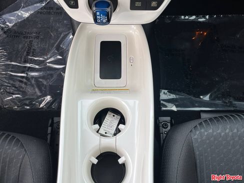 Certified 2016 Toyota Prius Three w/ Advanced Technology Package FWD image 29
