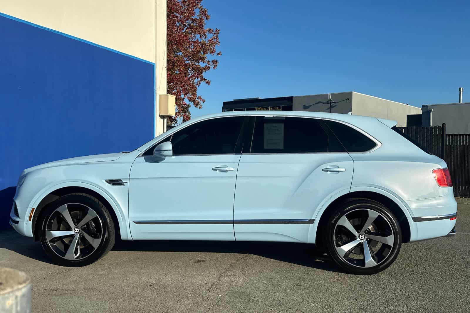 Used 2019 Bentley Bentayga AWD/4WD image 6