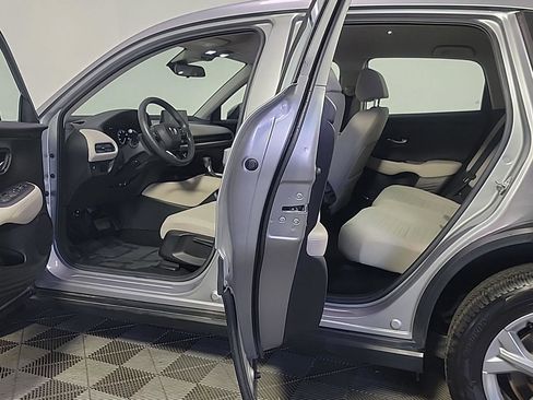 Certified 2023 Honda HR-V LX image 16