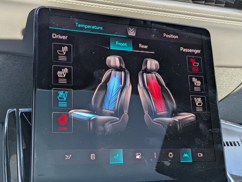 Certified 2025 Cadillac Escalade IQ Luxury 1 AWD/4WD image 32