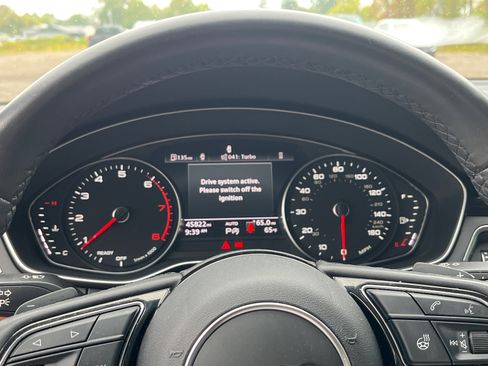 Used 2023 Audi A4 2.0T Premium w/ Convenience Package image 19