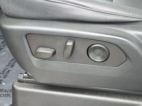 Used 2023 Chevrolet Suburban LT w/ LT Signature Plus Package image 17