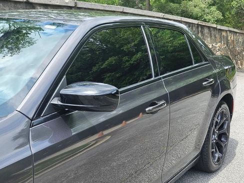 Used 2019 Chrysler 300 Touring w/ Sport Appearance Package RWD image 18