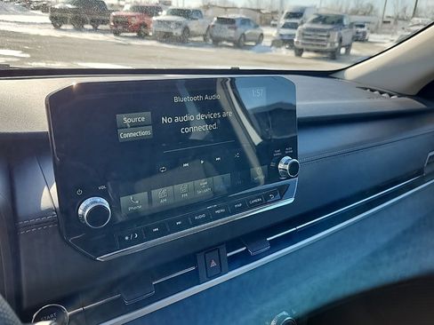 Used 2024 Mitsubishi Outlander SE image 11