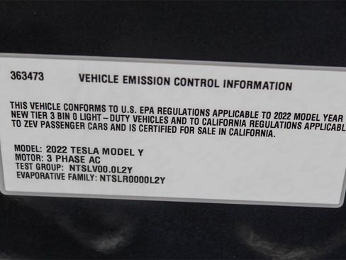 Used 2022 Tesla Model Y Long Range image 28