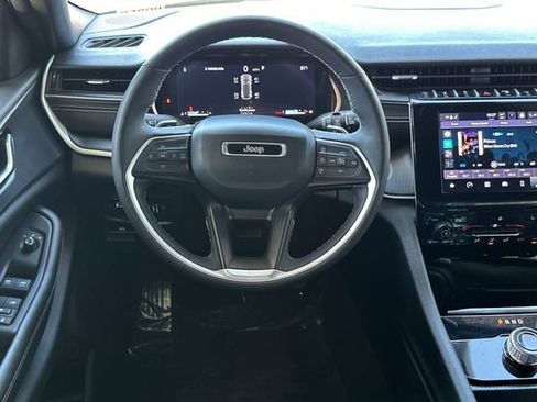 Certified 2024 Jeep Grand Cherokee Altitude AWD/4WD image 14
