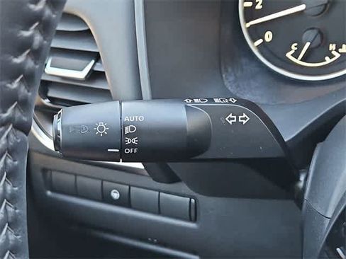 Used 2022 Nissan Rogue SV w/ SV Premium Package image 27