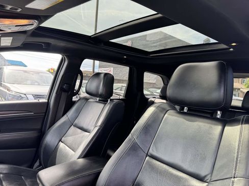 Used 2016 Jeep Grand Cherokee Limited w/ Luxury Group II AWD/4WD image 36