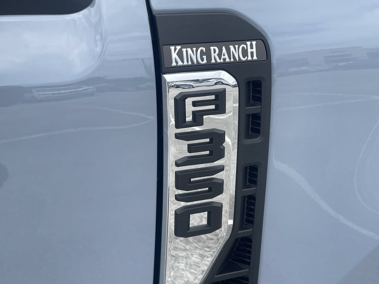 New 2026 Ford F350 King Ranch w/ Chrome Package AWD/4WD image 11