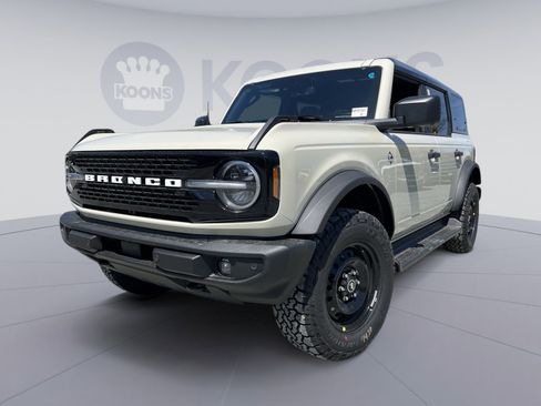 New 2026 Ford Bronco Outer Banks AWD/4WD image 1