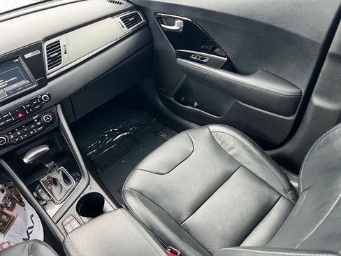 Used 2019 Kia Niro EX Premium w/ Sunroof Package image 15