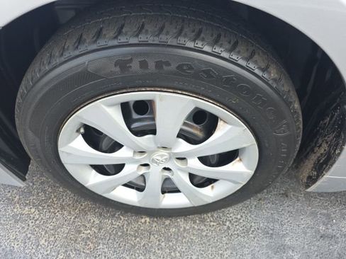 Used 2025 Toyota Corolla XLE FWD image 10