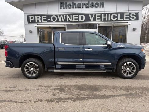 Certified 2022 Chevrolet Silverado 1500 High Country image 2