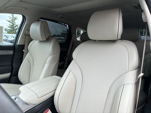 Used 2026 Genesis GV80 2.5T Prestige AWD/4WD image 11