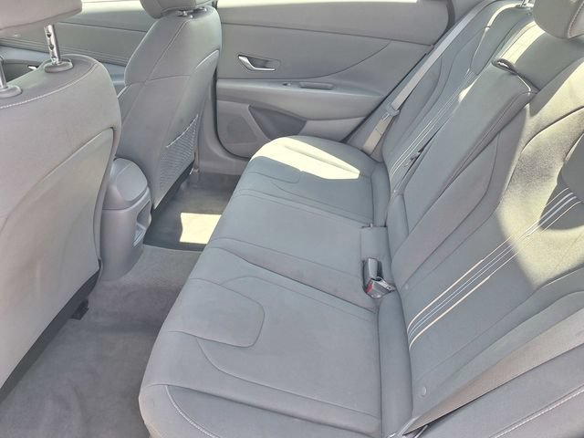 Used 2025 Hyundai Elantra SEL FWD image 41