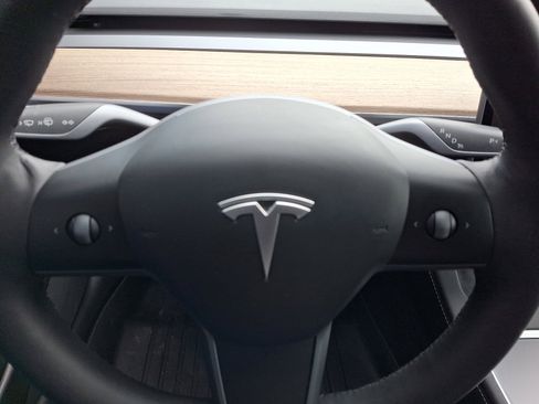Used 2022 Tesla Model 3 Long Range image 19
