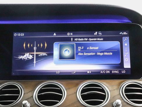 Used 2020 Mercedes-Benz E 350 Sedan image 15