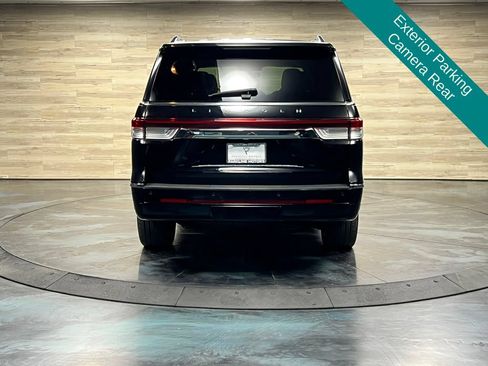 Used 2022 Lincoln Navigator Reserve AWD/4WD image 16