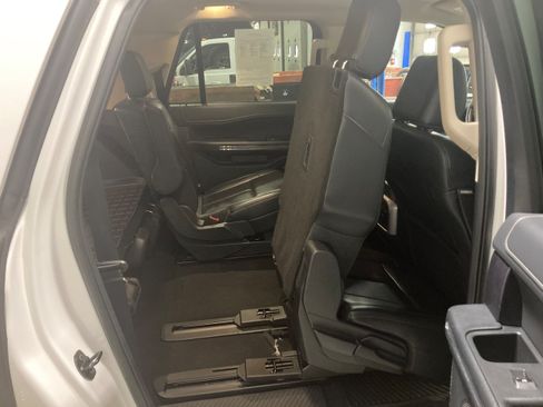 Used 2024 Ford Expedition Max XLT AWD/4WD image 11